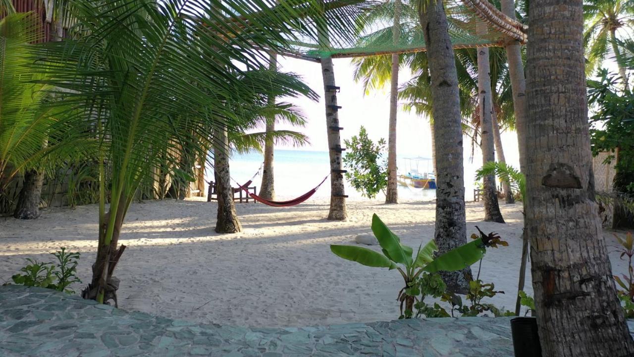Apo Diver Beach Resort San Juan  Exterior foto