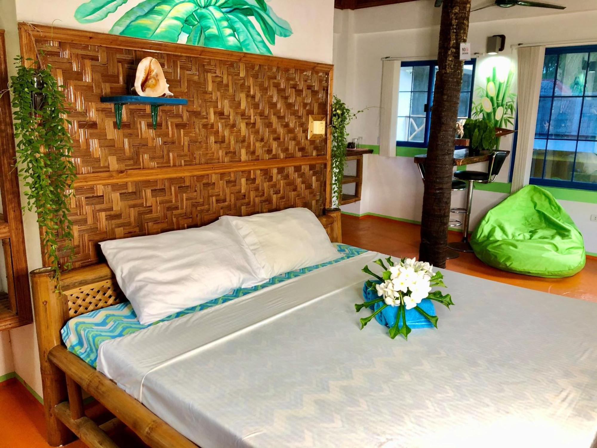 Apo Diver Beach Resort San Juan  Quarto foto